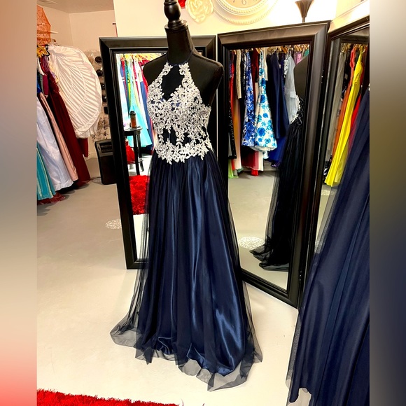 Beautiful navy long dress - Picture 1 of 3